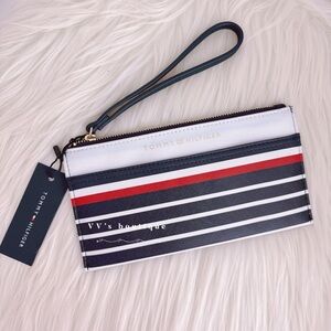 NWT Tommy Hilfiger Stripe Large Wristlet Clutch Bag Wallet Card Holder Navy Red
